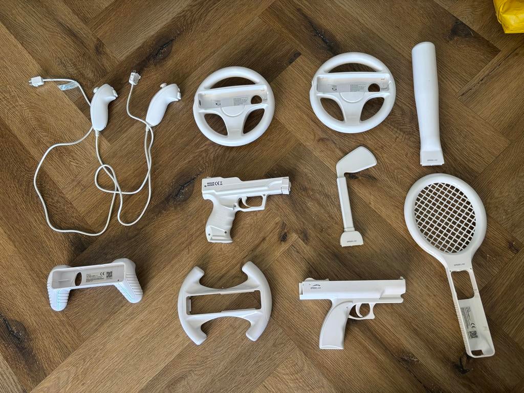 Complete Nintendo Wii set + veel accessoires - direct speelk, Spelcomputers en Games, Spelcomputers | Nintendo Wii, Ophalen, Gebruikt