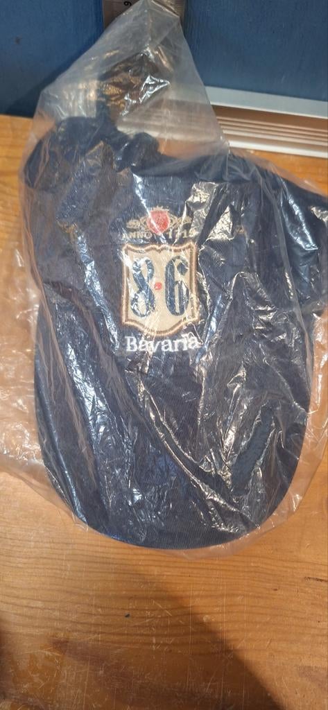 Bavaria 8.6 bier pet Nieuw in verpakking (3526), Verzamelen, Biermerken, Ophalen of Verzenden, Nieuw, Kleding, Bavaria