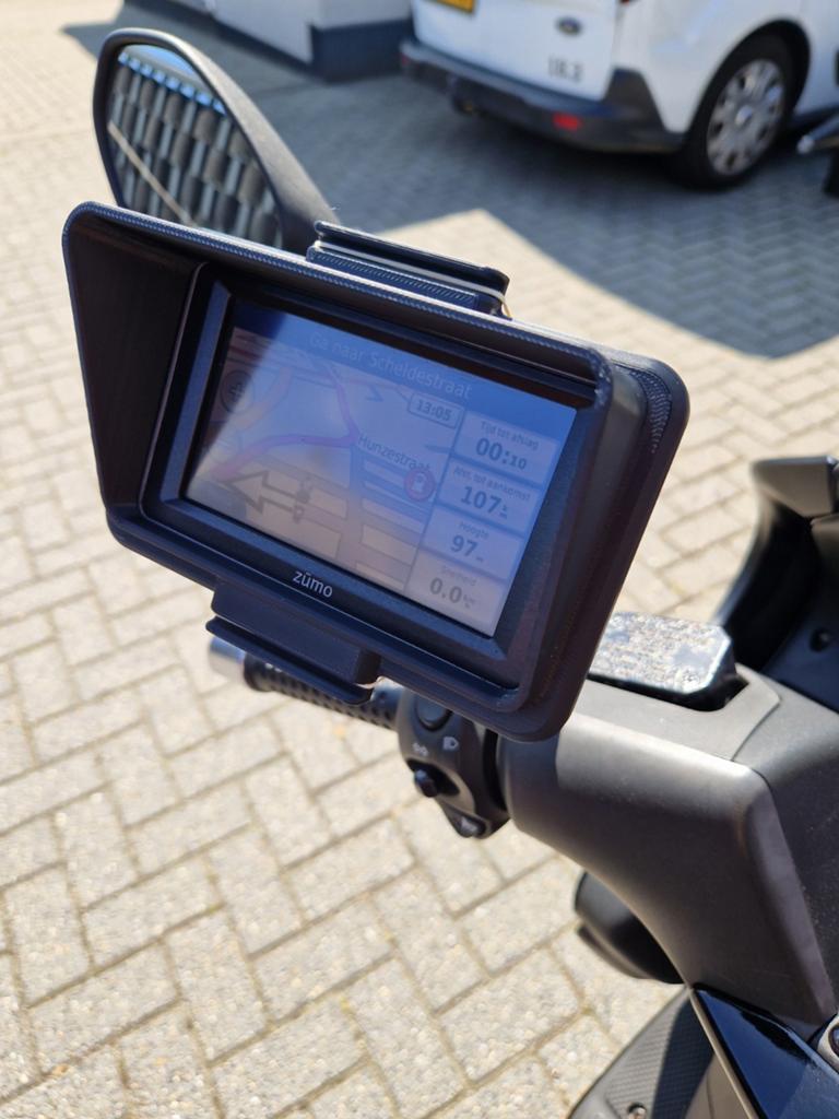 Garmin zumo 660 zonneklep, Motoren, Ophalen of Verzenden