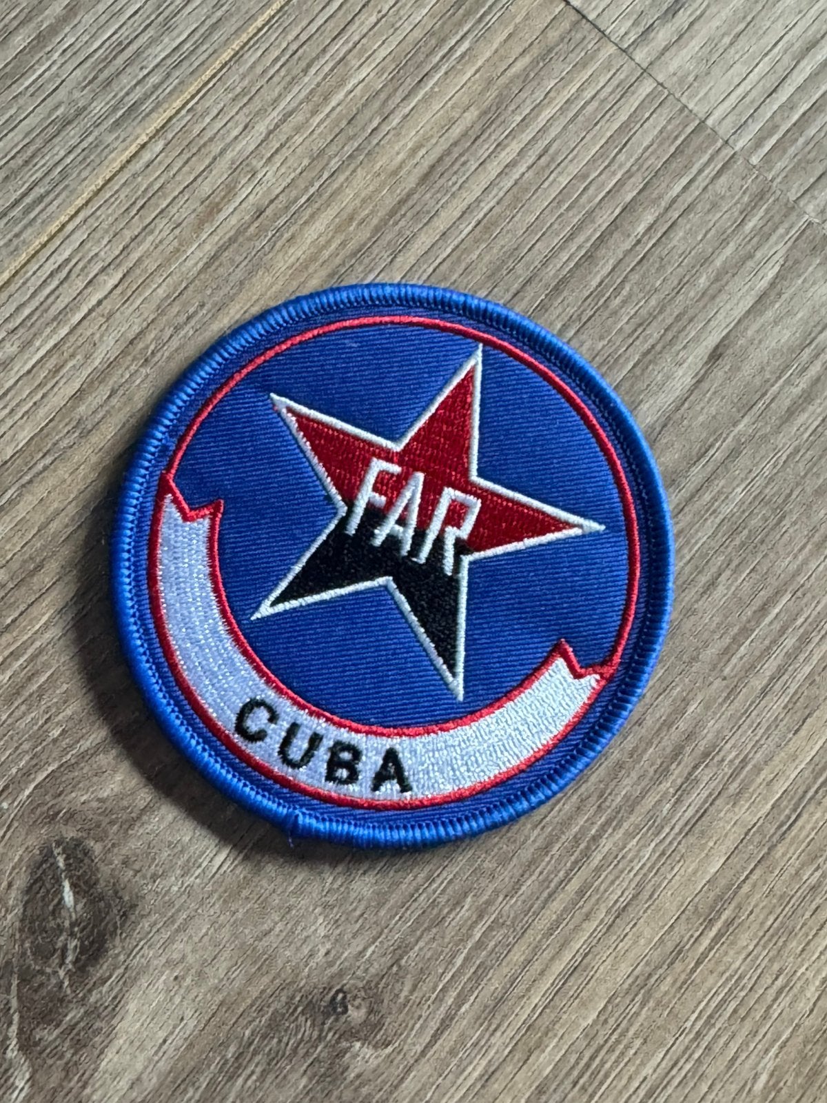 Cuba leger embleem, Ophalen of Verzenden, Landmacht, Embleem of Badge