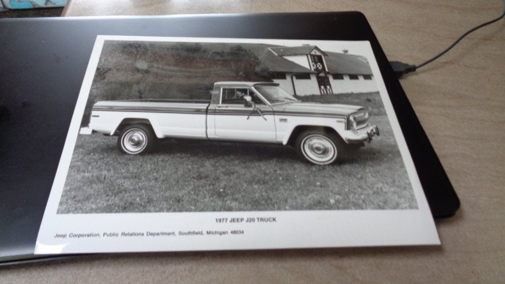 ZELDZAME GROTE USA Persfoto JEEP J20 TRUCK  ,  1977, Verzenden, Nieuw, Overige merken
