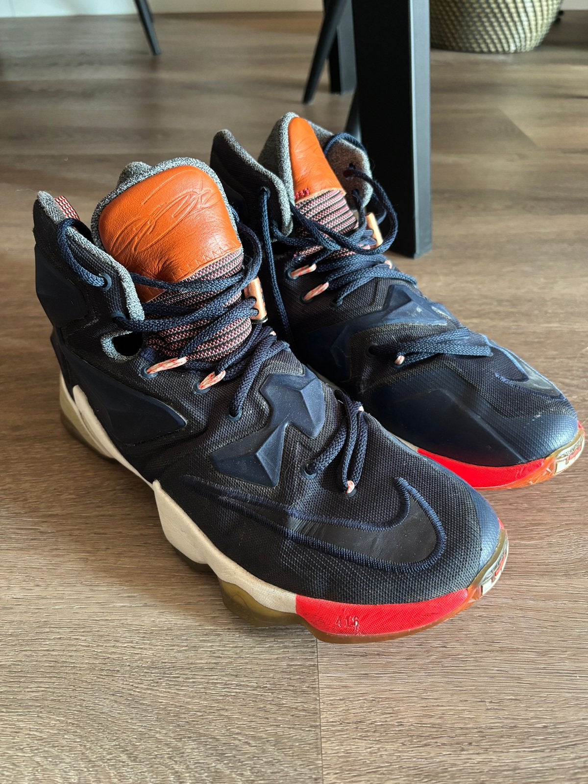 Nike Lebron James 13 “EST Luxbron”, Ophalen, Zo goed als nieuw, Schoenen