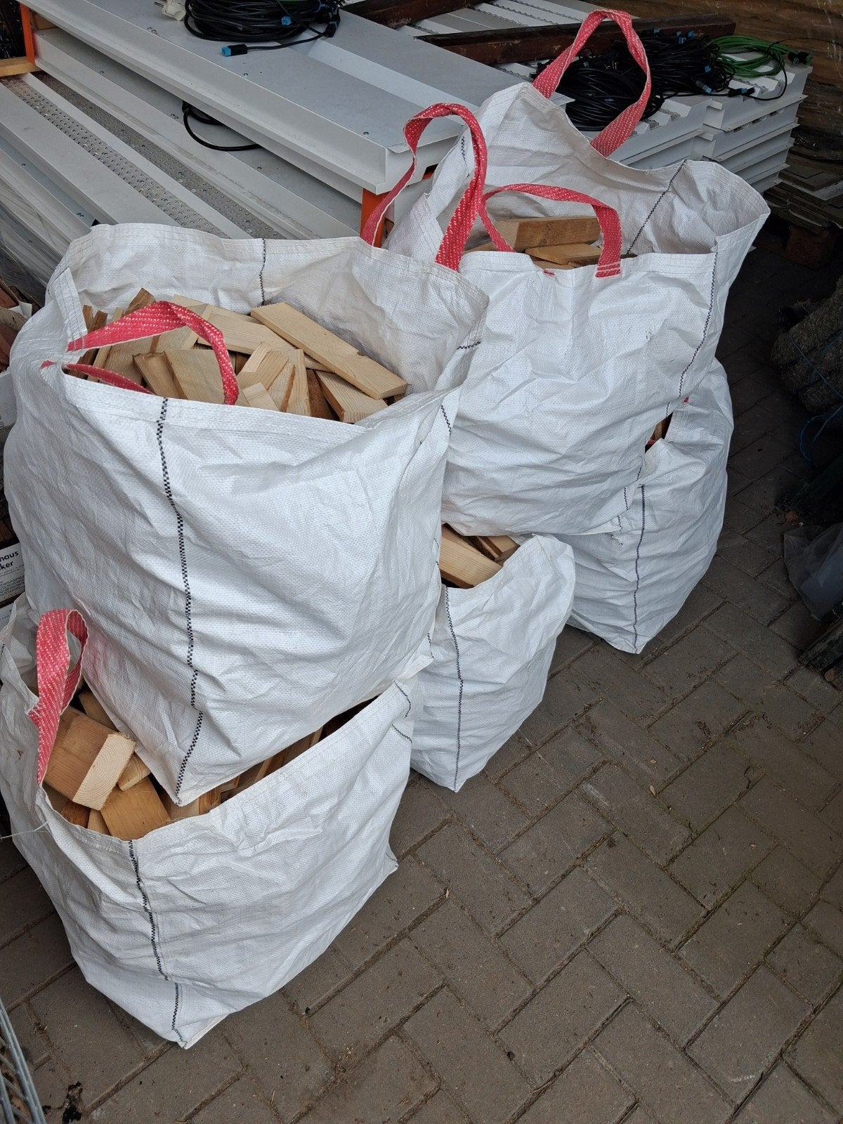 Kleine bigbags goed gevuld met brandhout, Tuin en Terras, Haardhout, Ophalen of Verzenden
