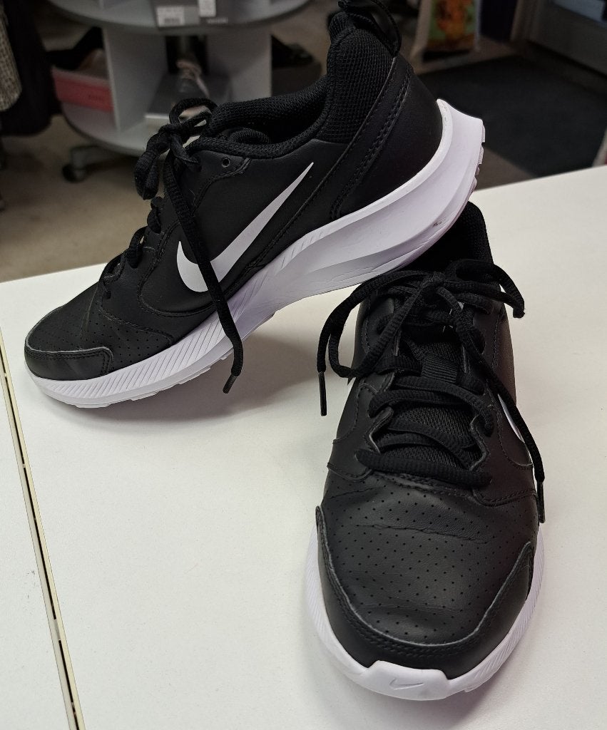 Nike sport schoenen sneakers Todos zwart wit mt 36 nr 48123