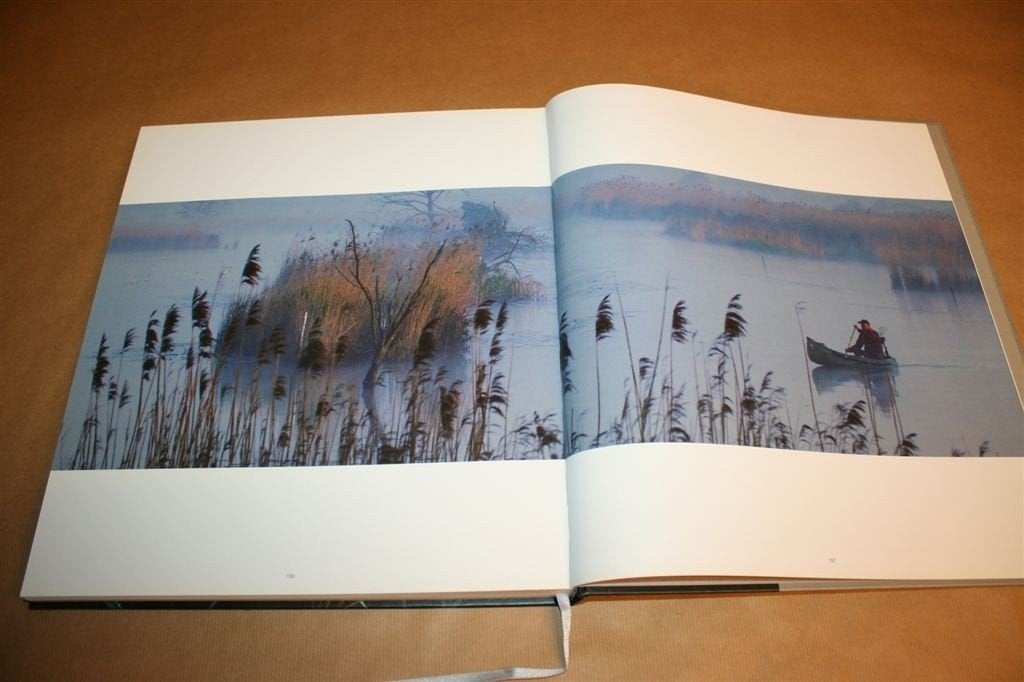 Levende Rivier — Nieuw in Seal, Fotoboek Rijn & Natuur NL, Boeken, Ophalen of Verzenden, Nieuw, Fotografen