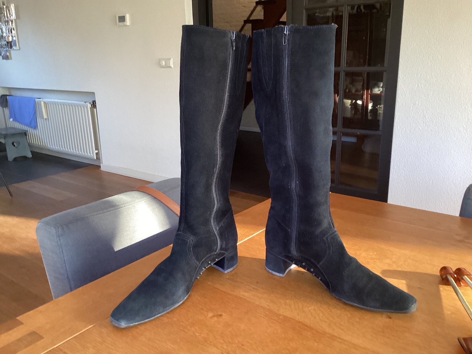 Zwarte suede laarzen maat 39, Hoge laarzen, Zwart, Ophalen of Verzenden, Gedragen