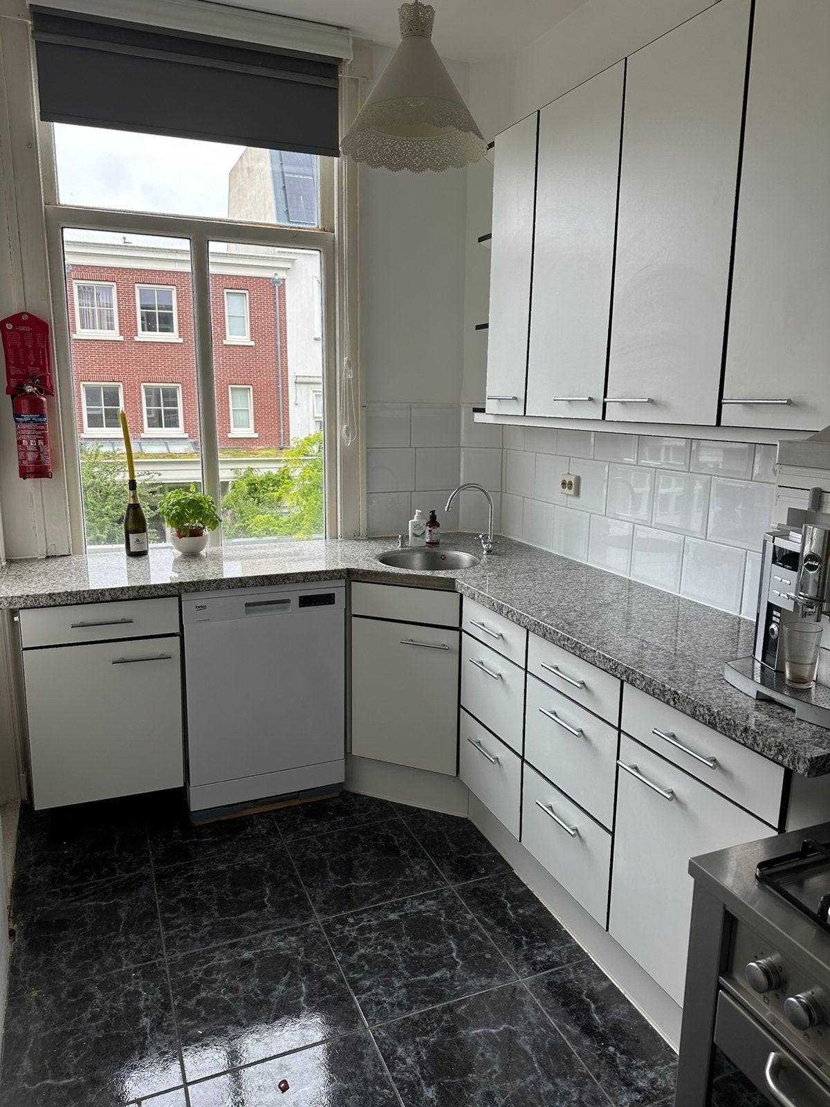 Gratis complete keuken met stenen werkblad + vaatwasser, Huis en Inrichting, Keuken | Complete keukens, Ophalen, Zo goed als nieuw