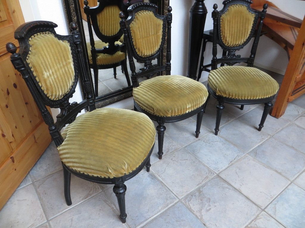 antieke stoelen uit België, Ophalen
