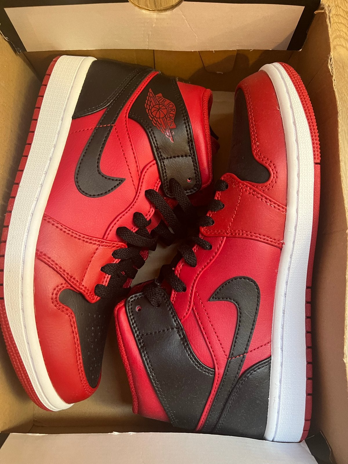 Nike Air Jordan 1 Mid Gym Red Black White - Maat 40.5, Zwart, Nieuw, Ophalen of Verzenden, Sneakers of Gympen