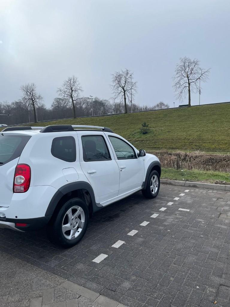 Dacia Duster 1.6 16V 74KW benzine 2011 Laureate, Auto's, Voorwielaandrijving, Stof, 4 cilinders, Duster