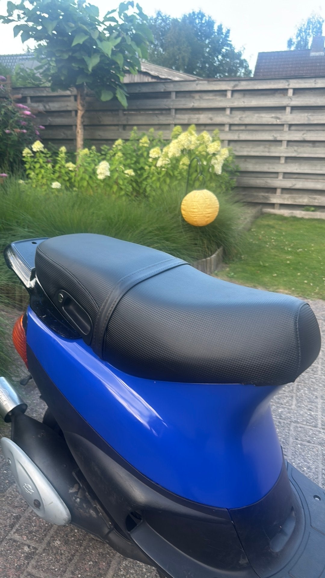 Zip SP 98 zadel, Fietsen en Brommers, Brommeronderdelen | Scooters, Zo goed als nieuw, Piaggio, Zadel, Ophalen