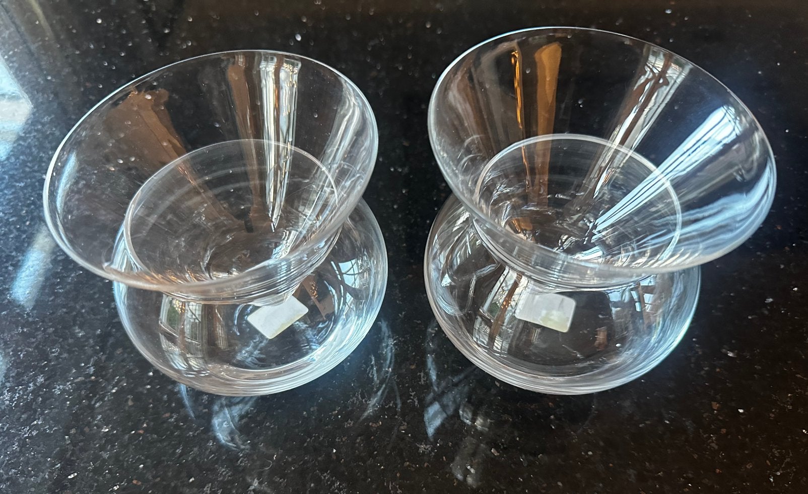 Set van 2 Crate & Barrel "Clio" Martini Chiller – Pools Glas, Ophalen of Verzenden, Nieuw, Overige typen, Glas