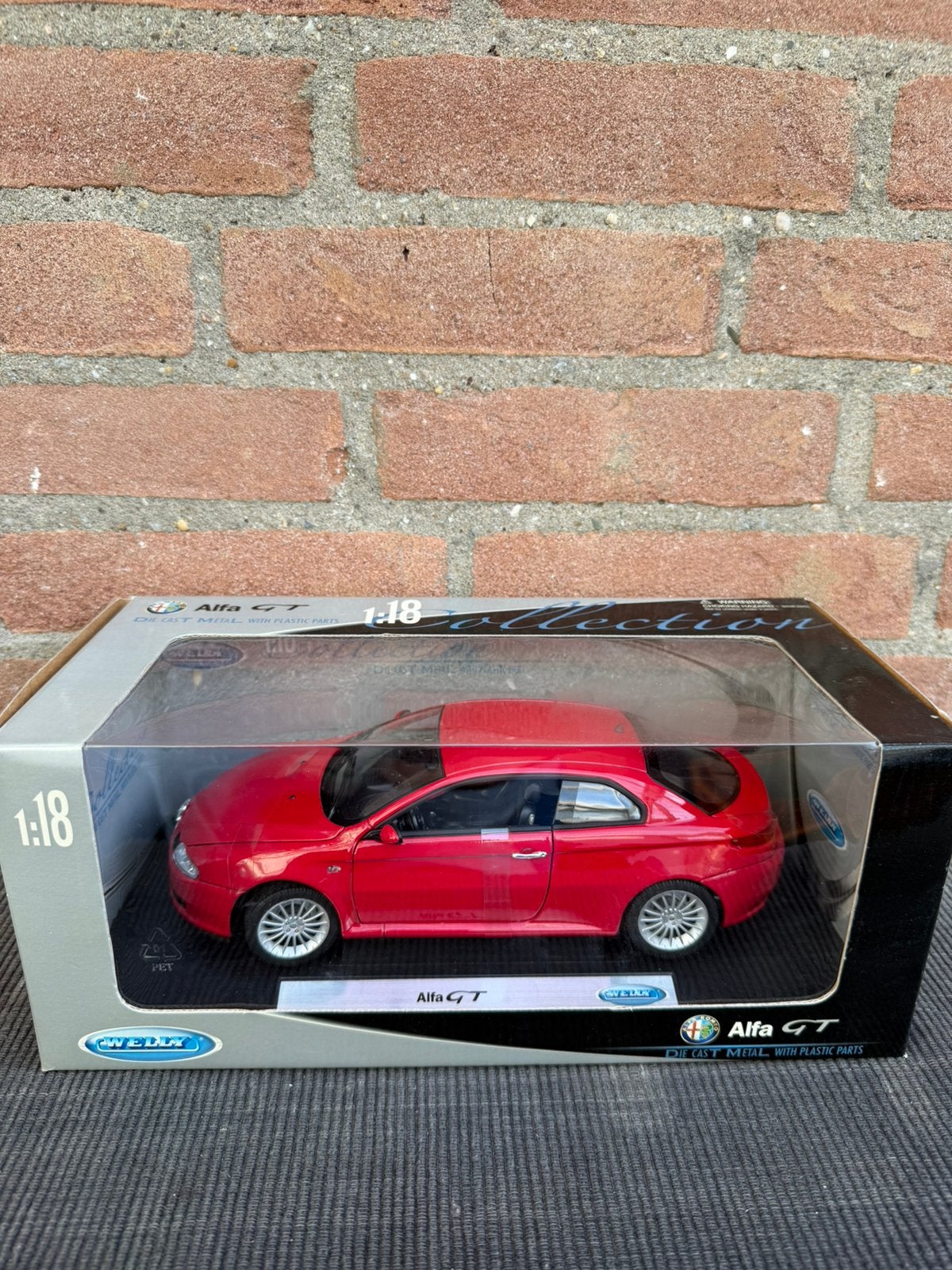 1:18 Welly Alfa Romeo GT ……….. 125,-, Hobby en Vrije tijd, Modelauto's | 1:18, Ophalen of Verzenden, Nieuw, Auto, Welly
