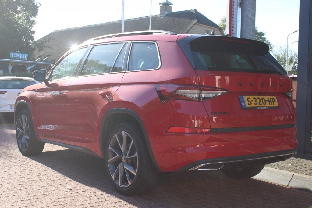 Skoda Kodiaq 1.5 TSI Aut. *Sportline* | Carplay | Schuifdak, Auto's, Automaat, 4 cilinders, 150 pk, Origineel Nederlands