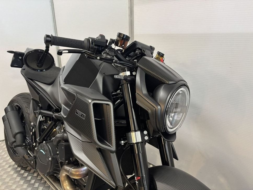 KTM BRABUS 1300 R (bj 2024), 2 cilinders, KTM, Motorrijbewijs A, Bedrijf