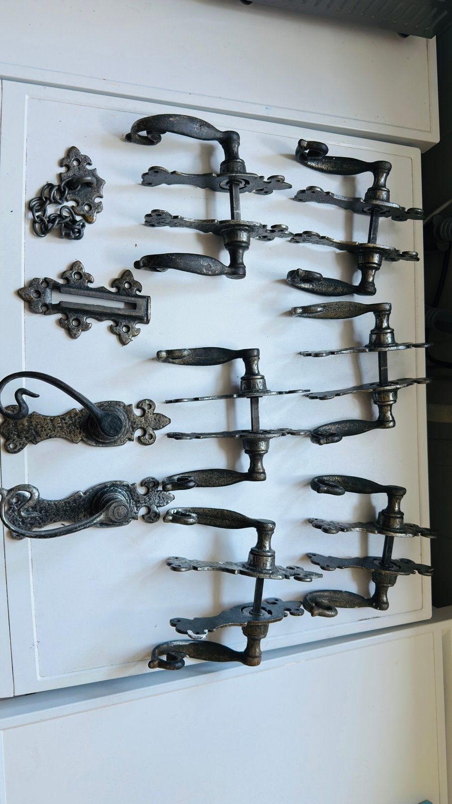 Antieke deurklinken en beslag - Set van 6, Doe-het-zelf en Verbouw, Hang- en Sluitwerk, Ophalen, Gebruikt, IJzer, Klink of Kruk