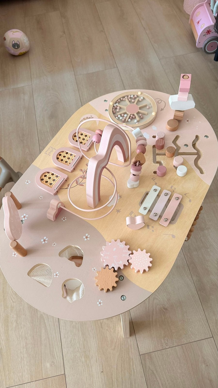 Prachtige houten Label label activiteiten tafel - Roze, Ophalen, Zo goed als nieuw