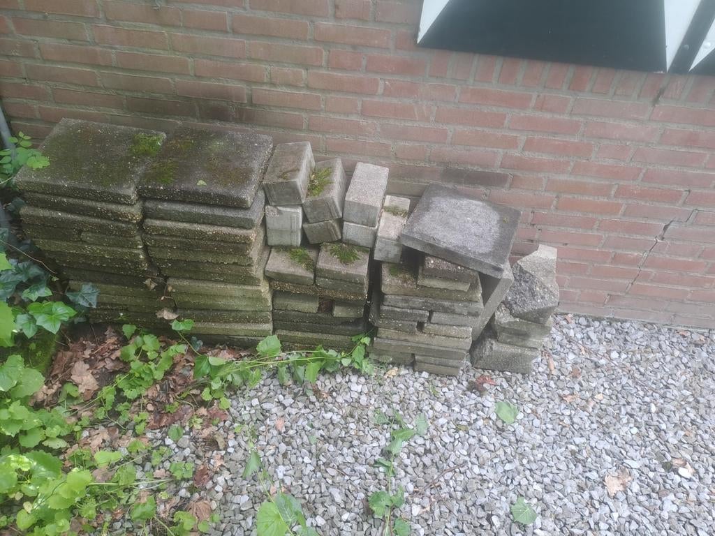 Stenen gratis ophalen, Tuin en Terras, Tegels en Klinkers, Ophalen of Verzenden, Gebruikt, Beton, Klinkers