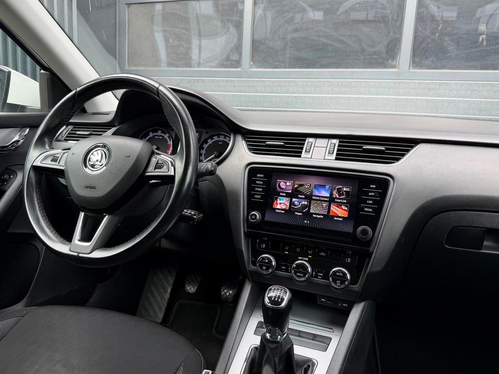 Skoda Octavia Combi 1.0 TSI Greentech Ambition Business, Auto's, Gebruikt, Origineel Nederlands, Handgeschakeld, 3 cilinders