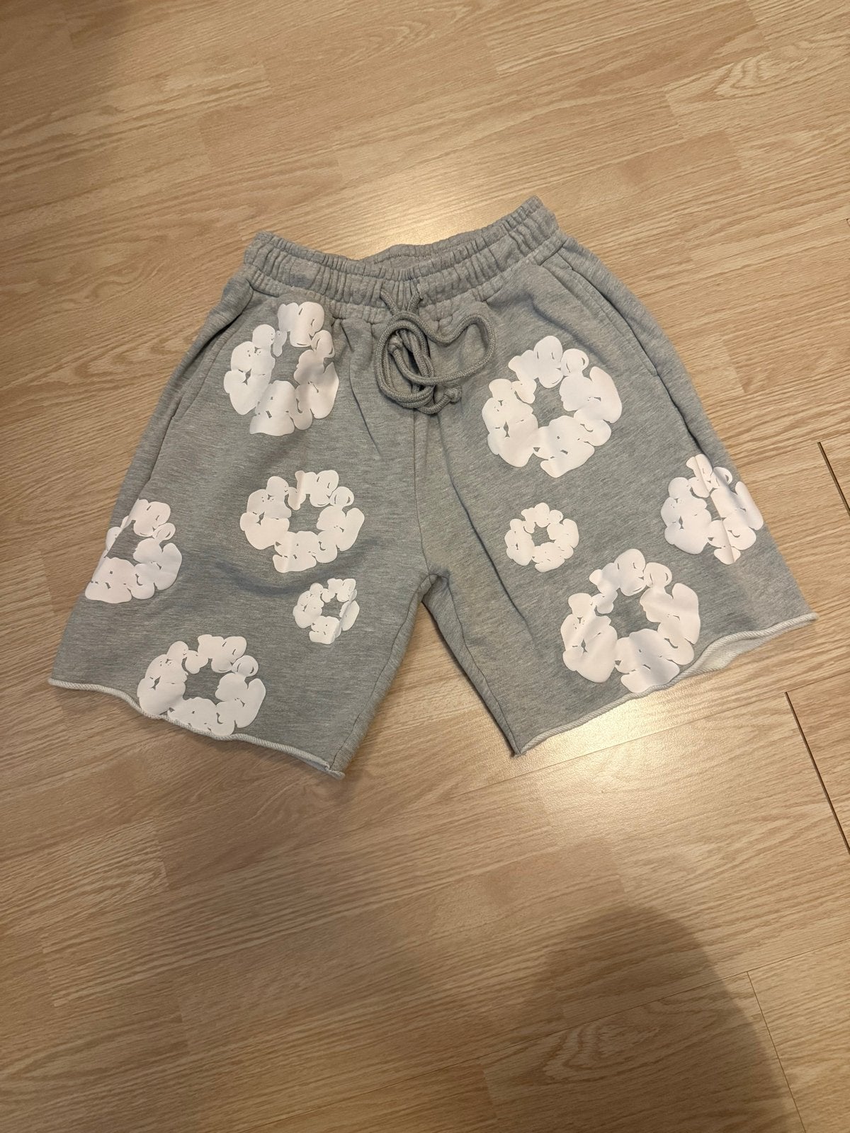 Denim Tears Katoenen Shorts - Maat M, Ophalen of Verzenden, Zo goed als nieuw, Maat 48/50 (M), Grijs