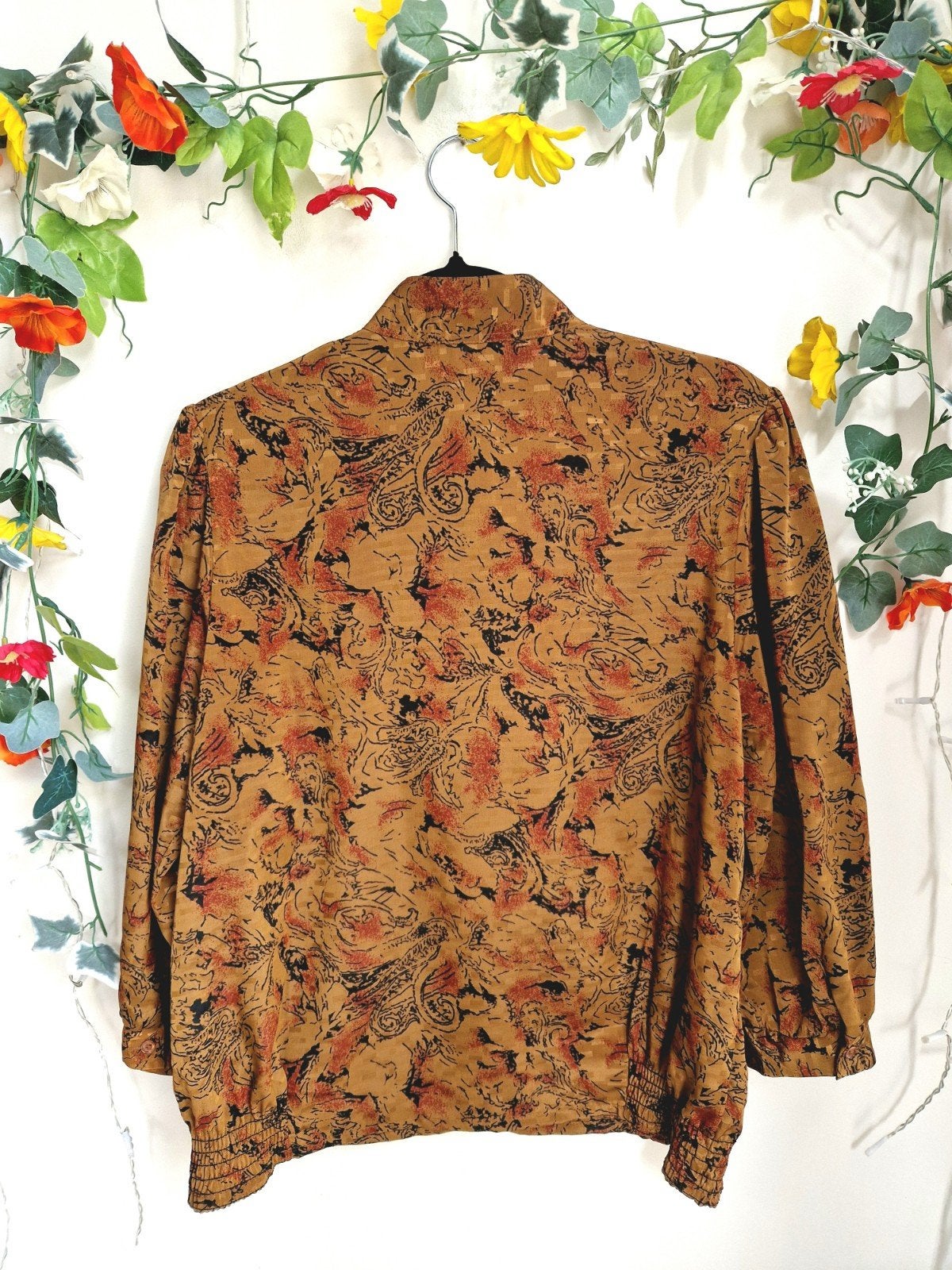 Super leuke shiny vintage bruine blouse, Kleding | Dames, Ophalen of Verzenden, Zo goed als nieuw, Maat 42/44 (L), Bruin