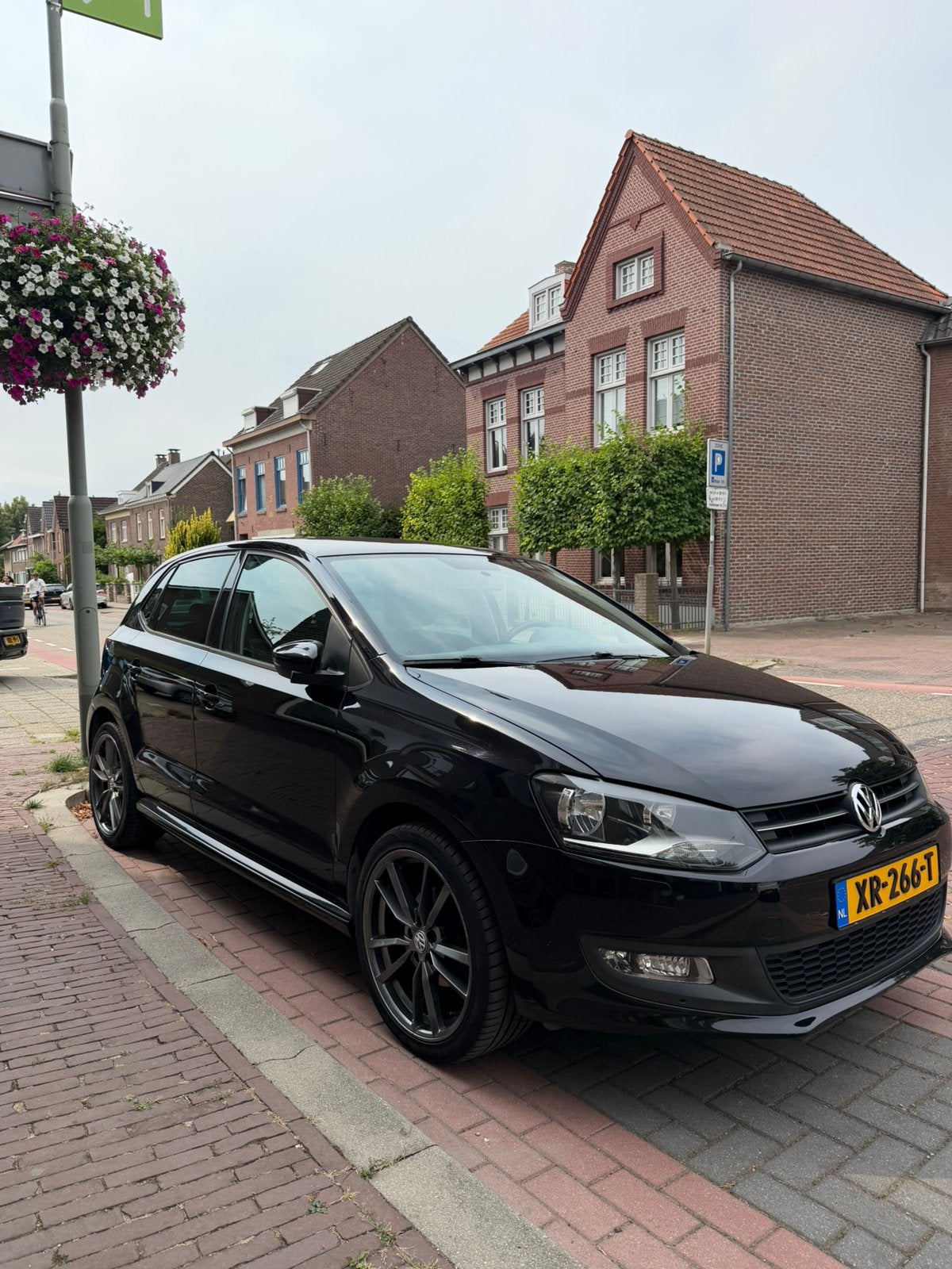 Volkswagen Polo Highline 1.4 16V FSI 63KW 2011 Zwart, Voorwielaandrijving, 970 kg, 40 €/maand, 4 cilinders