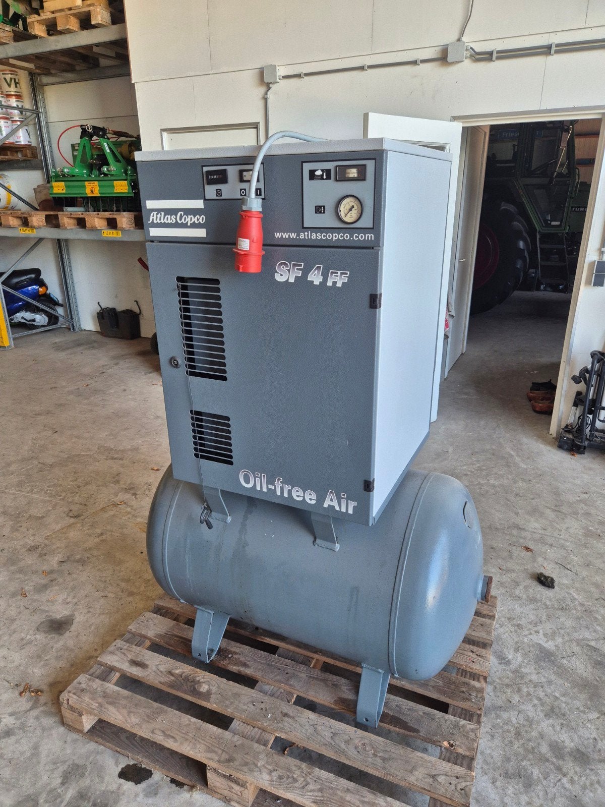 atlas copco  SF 4 FF, 100 liter of meer, Ophalen