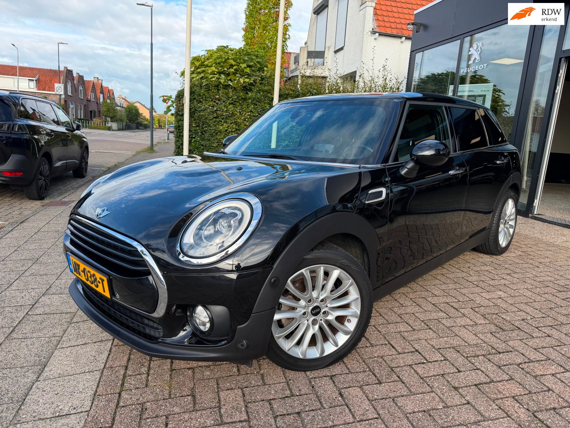 Mini Clubman 1.5 Cooper Chili Business Plus|Head-Up|Leder|Na, Auto's, Voorwielaandrijving, 136 pk, Gebruikt, Met garantie (alle)