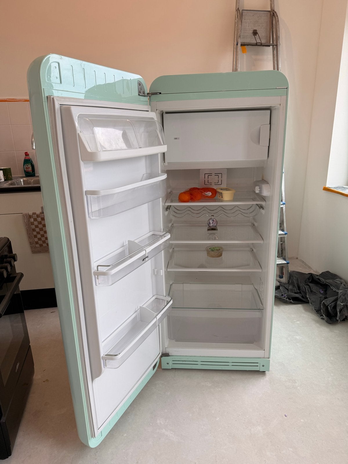 Foto 3 van Smeg koelkast met vriesvak - Retro mintgroen