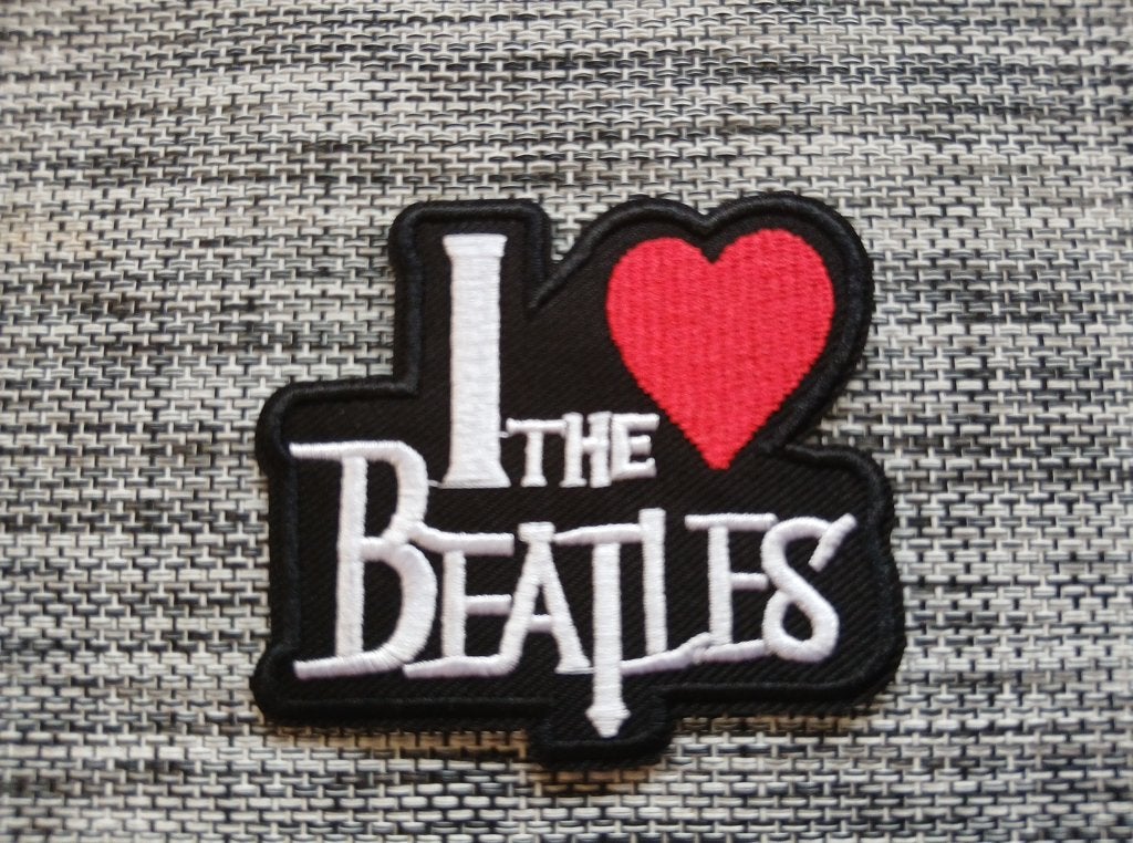 The Beatles i love the Beatles patch b25 7x8 cm, Ophalen of Verzenden, Nieuw, Kleding