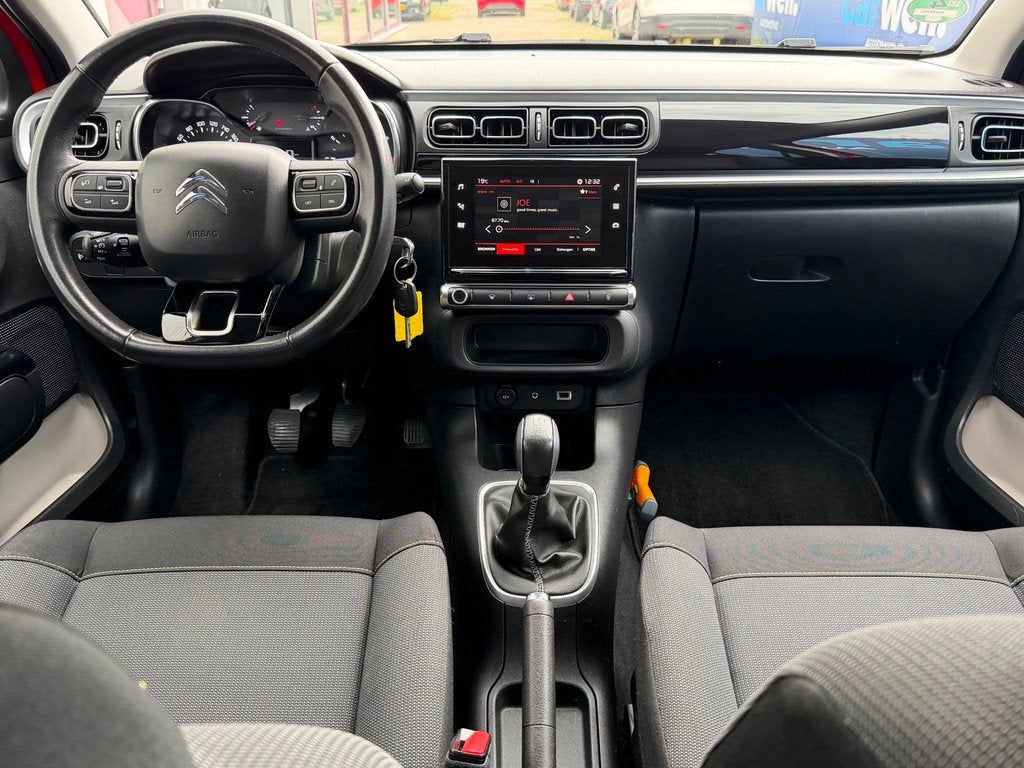 Citroen C3 1.2 PureTech Shine|2e Eigenaar|Navi|Camera|Carpla, 82 pk, 450 kg, Origineel Nederlands, Bedrijf
