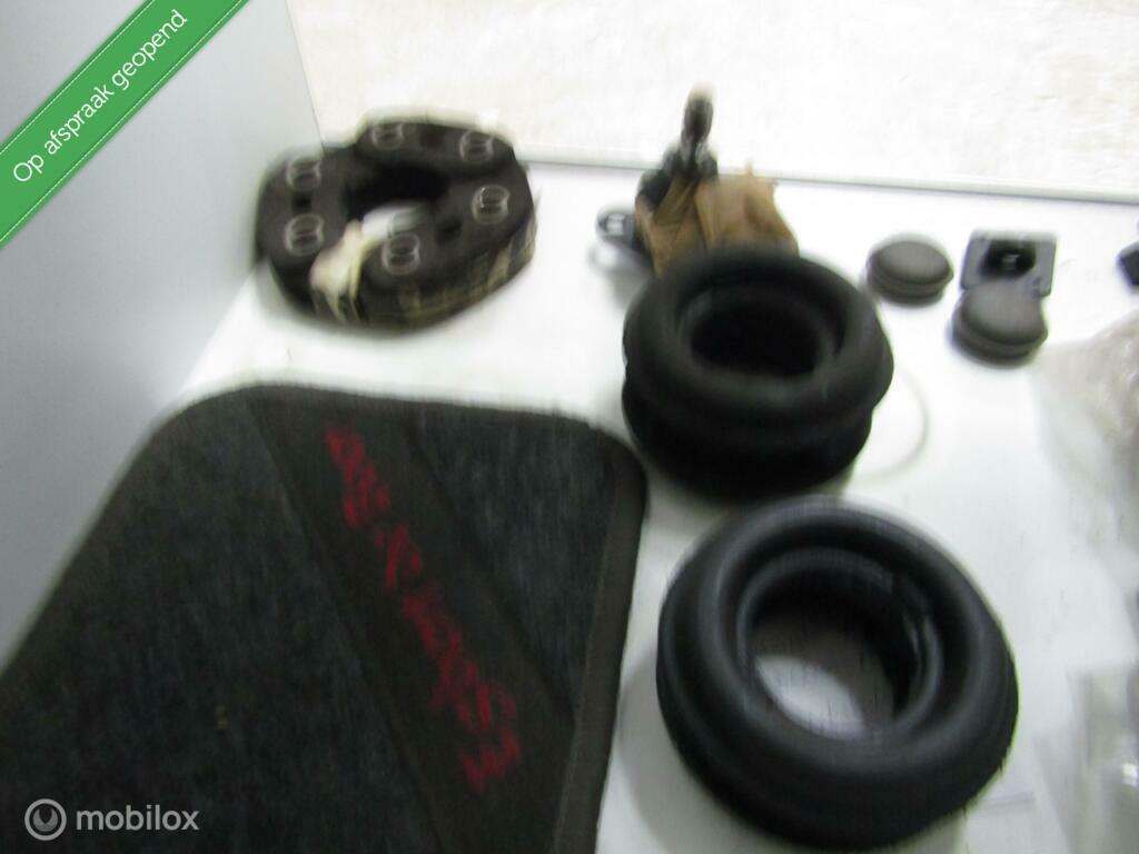 Draagarmrubber staartstuk rubber Manta  Ascona Kadett 74-90, Gebruikt, Ophalen of Verzenden