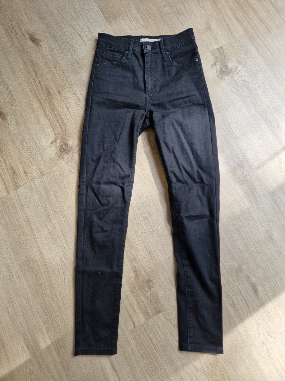 Levi's Mile High Super Skinny Jeans W25 L28 Zwart, Ophalen, Zwart, Zo goed als nieuw, W27 (confectie 34) of kleiner