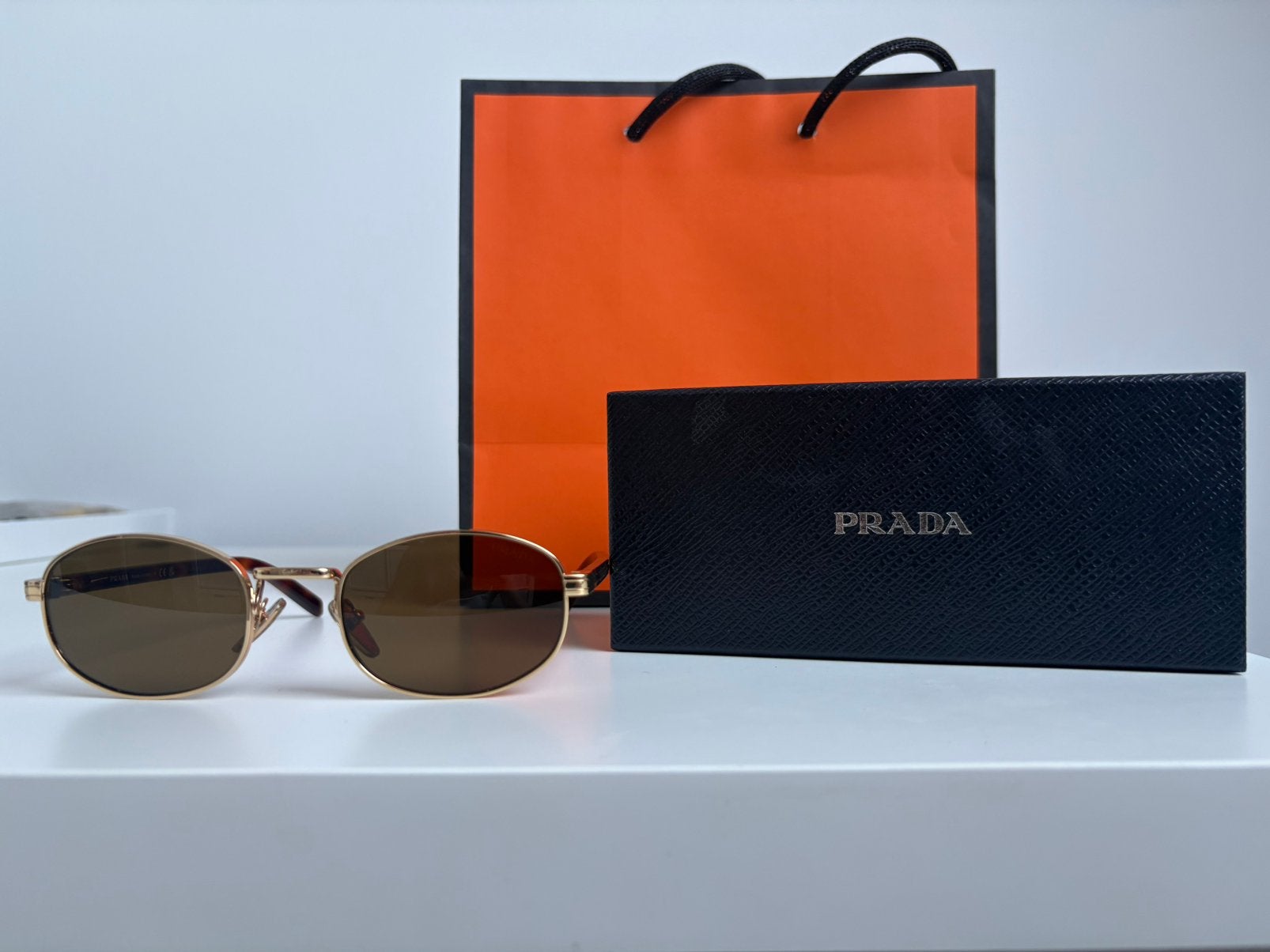 Prada Retro zonnebril PRB53S, Ophalen, Zo goed als nieuw, Zwart, Prada
