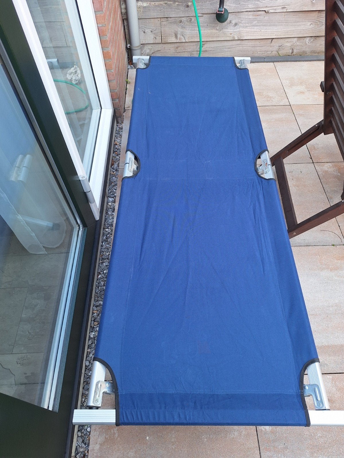 Opvouwbaar ligbed - grijs/blauw, Tuin en Terras, Ligbedden, Ophalen of Verzenden, Gebruikt, Inklapbaar