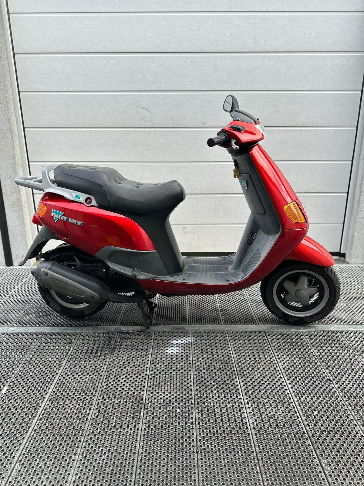 Piaggio skr skipper 125cc (gilera zip tph quartz 180cc 172cc, Fietsen en Brommers, Scooters | Piaggio, Ophalen of Verzenden, Zo goed als nieuw