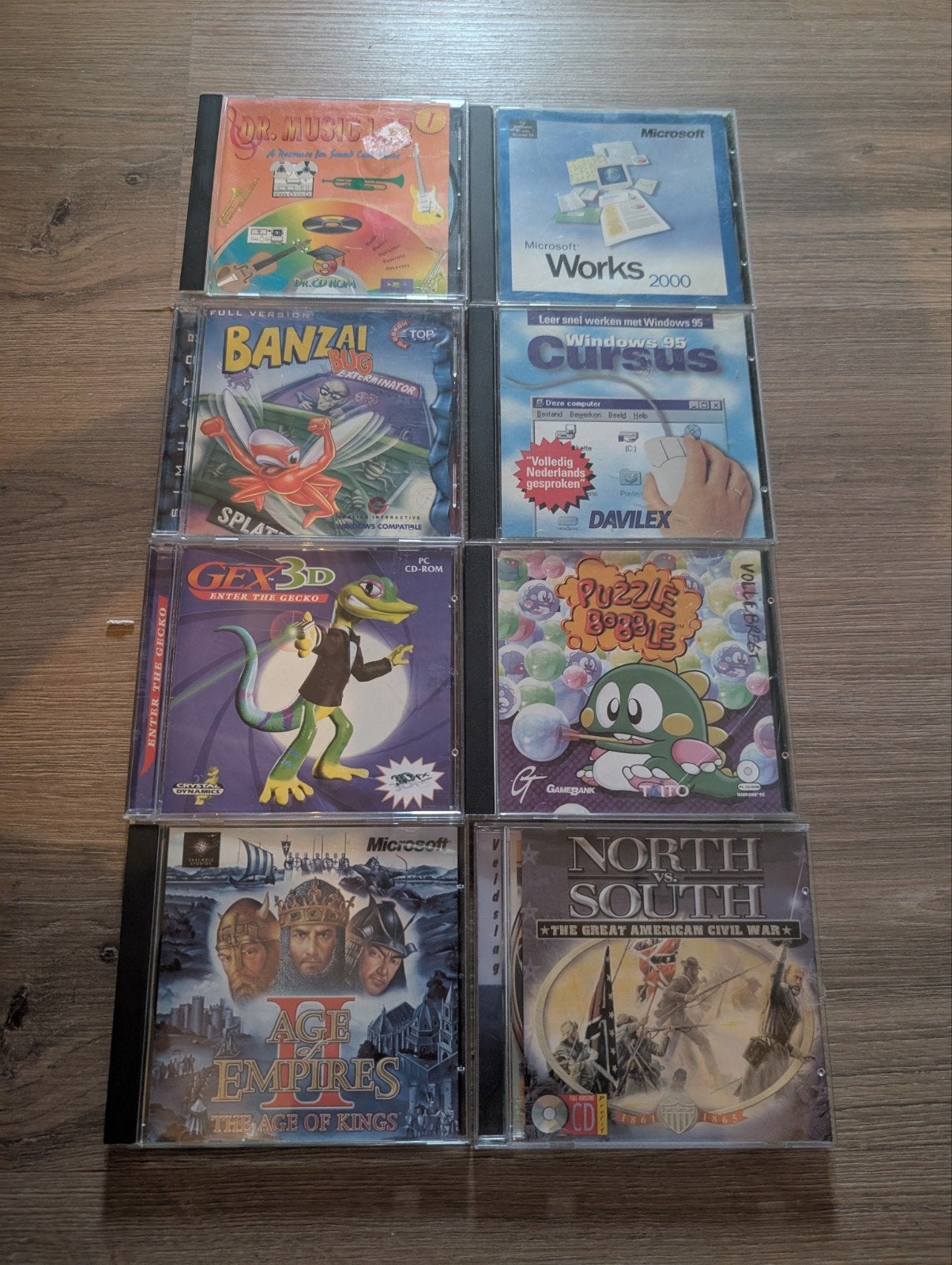 Partij retro pc-games en software op cd-rom (jaren 90/2000), Ophalen of Verzenden