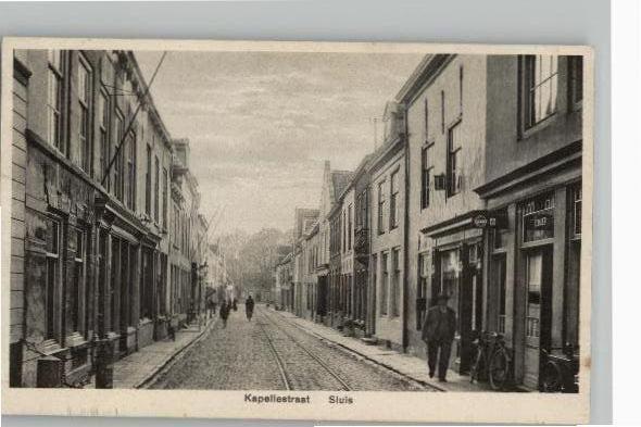 Sluis Kapellestraat met tramspoor  uitg J. Moerland-Tak, Verzenden, Voor 1920, Ongelopen, Zeeland