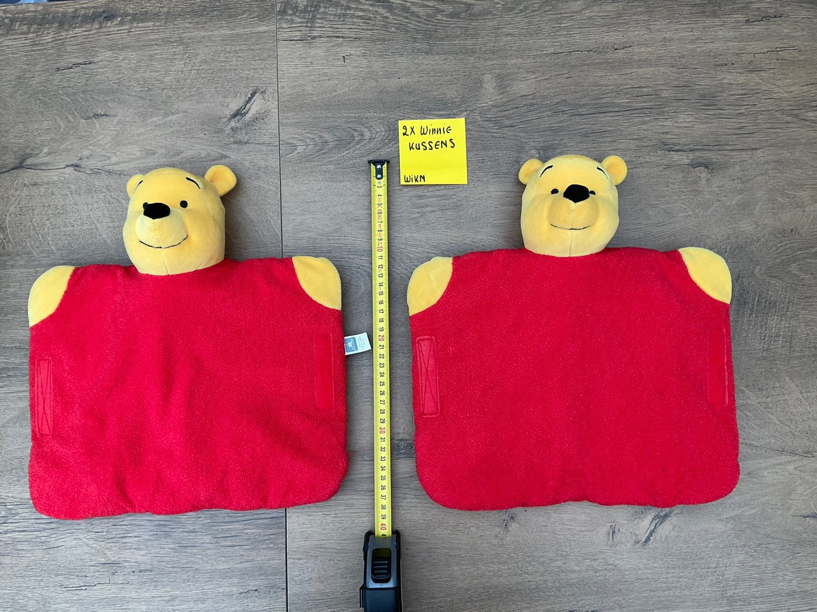 2 zgan, niet kapot,Disney Winnie the Pooh kussens/autogordel, Ophalen, Winnie de Poeh of vrienden, Zo goed als nieuw, Beeldje of Figuurtje