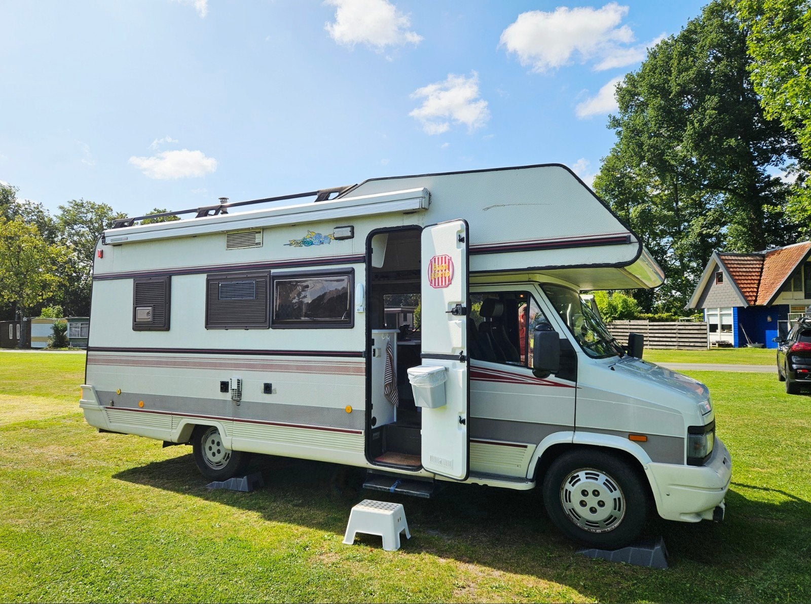LMC Lord Liberty 6400, Chemisch toilet, Alkoof, Ringverwarming, Fiat