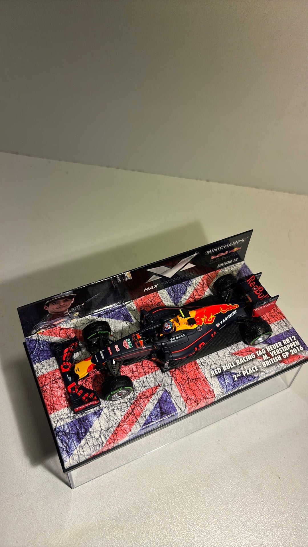 F1 red bull rb12 m.verstappen britsh 2016 minichamps 1.43, Auto, Ophalen of Verzenden, MiniChamps, A