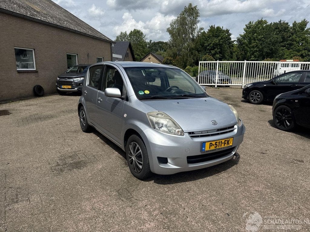 Daihatsu Sirion 1.0-12V Premium (bj 2008), Daihatsu, Info@daihatsu.de, Ef D Teile Und Service GmbH, Handgeschakeld