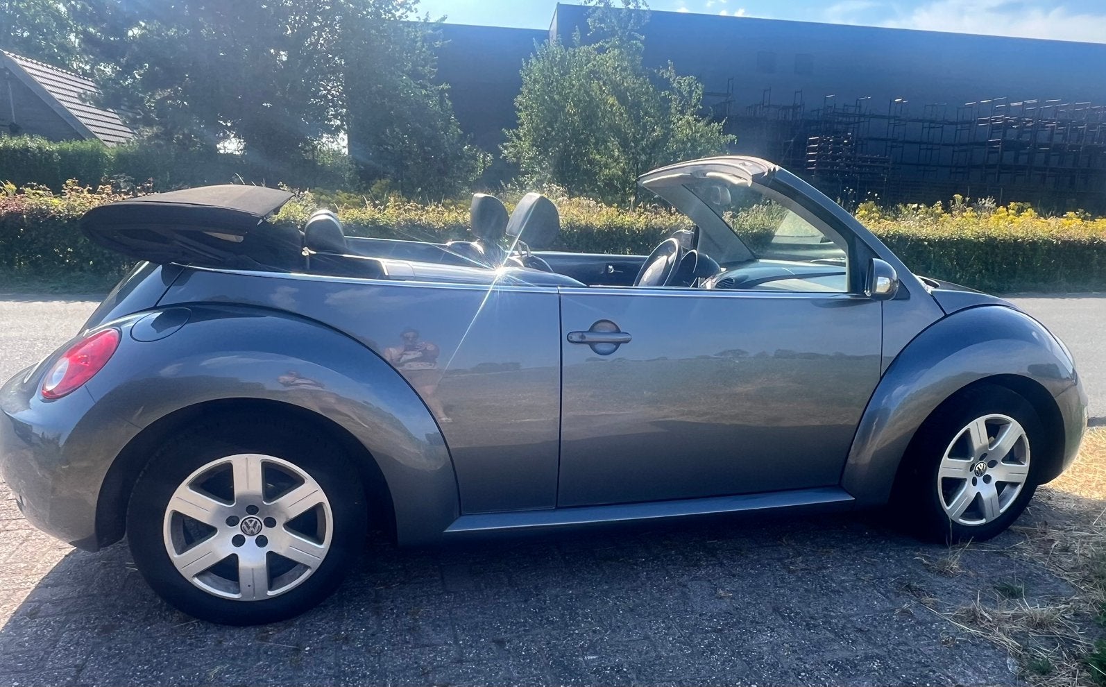 Volkswagen NEW BEETLE CABRIO 2006 Grijs, Auto's, Volkswagen, Voorwielaandrijving, Cabriolet, 4 stoelen, Handgeschakeld