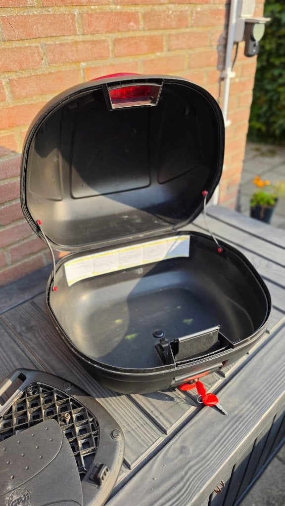 Givi E340 Vision Topkoffer (34L) incl. Monolock montageplaat, Ophalen of Verzenden, Gebruikt