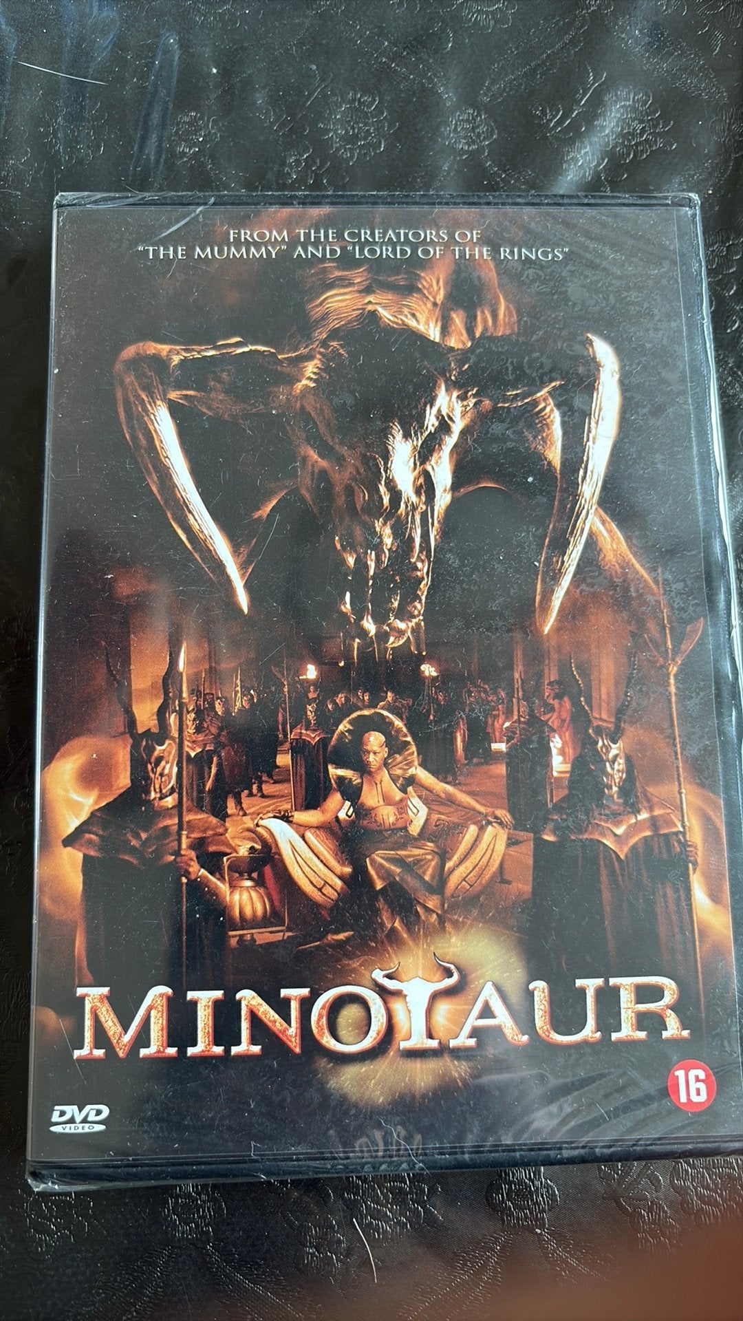 Minotaur met Tom Hardy & Rutger Hauer Nieuw!, Cd's en Dvd's, Dvd's | Actie, Vanaf 16 jaar, Ophalen of Verzenden, Nieuw in verpakking