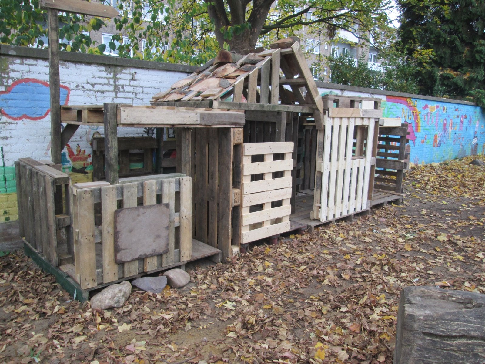 Pallets gezocht om hut te bouwen, Ophalen, Gebruikt, Hout