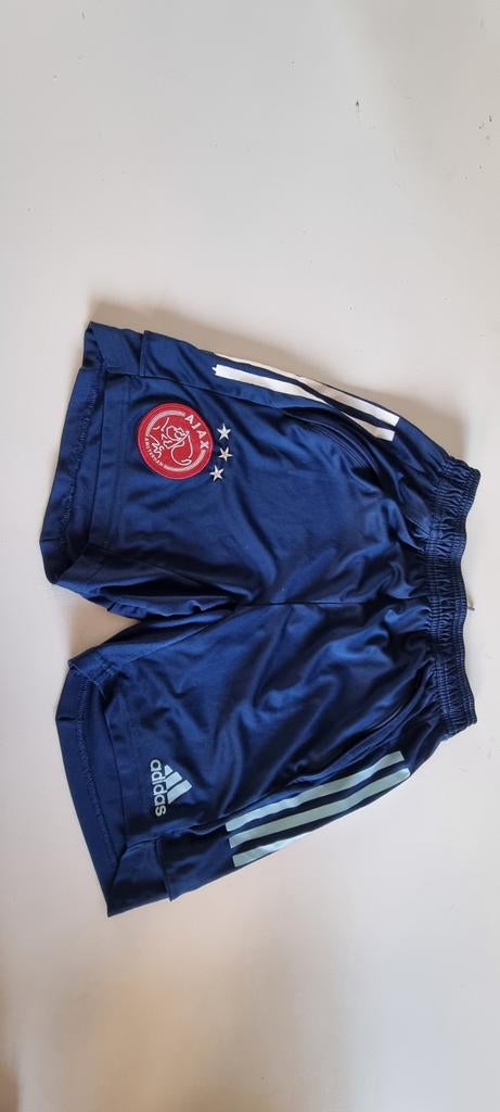Ajax voetbalbroekje maat 164 met kleine beschadiging, Adidas, Gebruikt, Sport- of Zwemkleding, Ophalen of Verzenden