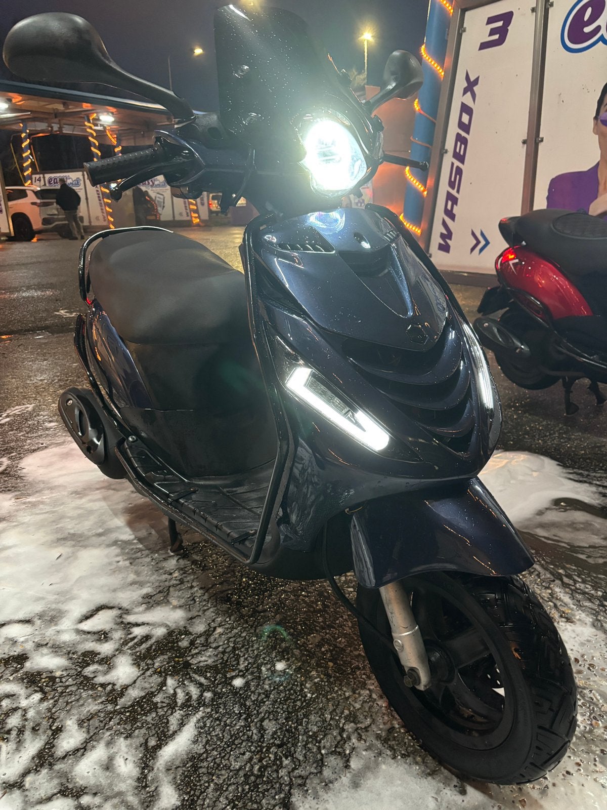Piaggio Zip 2017 Full Option, Fietsen en Brommers, Scooters | Piaggio, Ophalen, Zip, Zo goed als nieuw, Benzine
