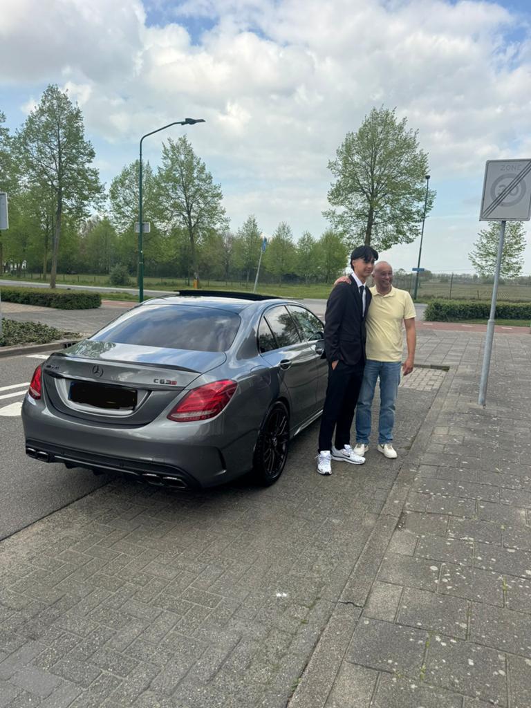 Gala auto Tilburg • Mercedes C63S AMG •Schoolfeest trouwauto, Ophalen, Versiering, Geboorte of Huwelijk