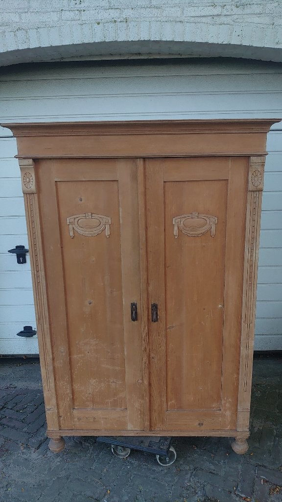 Antieke geloogde grenen linnenkast / kledingkast, vintage., Ophalen, Met deur(en), Gebruikt, 100 tot 150 cm